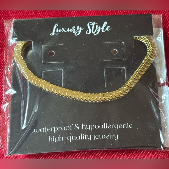 Necklace 18K Gold Plated Over Stainless Steel Chain - Picture 2 of 2